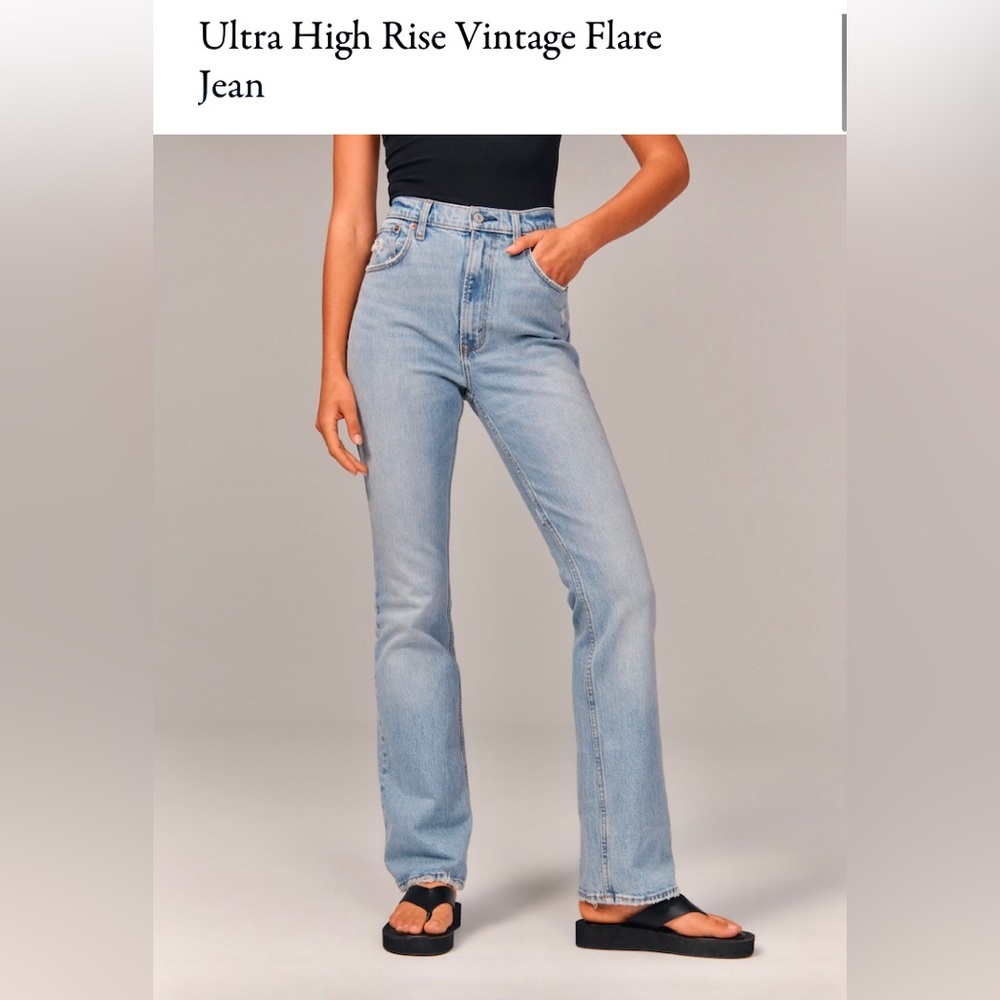 Abercrombie & Fitch Ultra High Rise Vintage Flare Jean 30 Long Light Wash